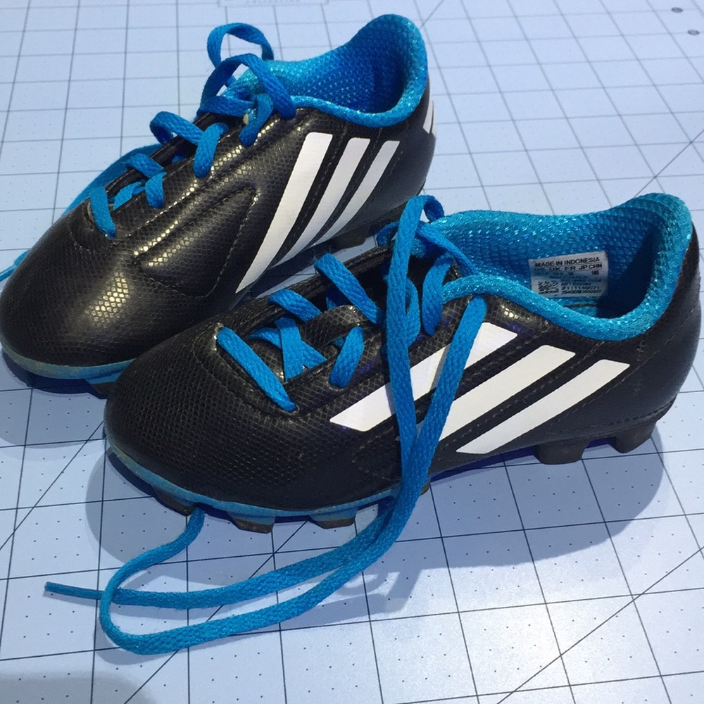 Adidas cleats size 10.5, children/ kids.